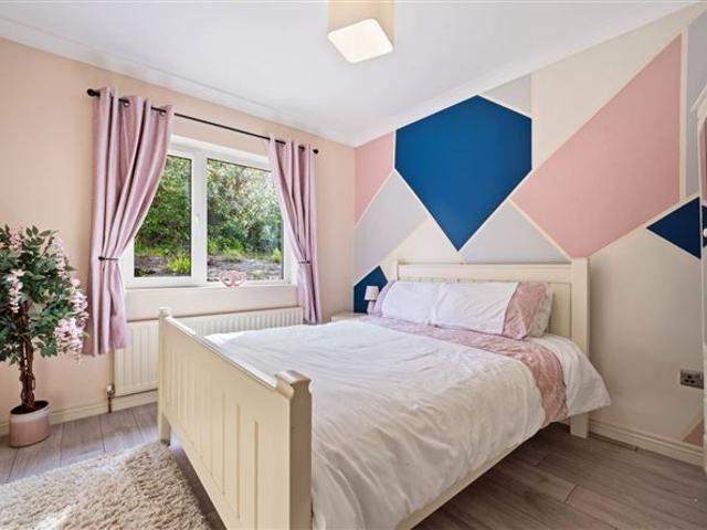 Detached House for sale in Ballynahown, Connacht
