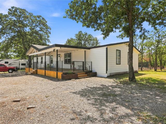 House for sale in Lockhart, Caldwell County