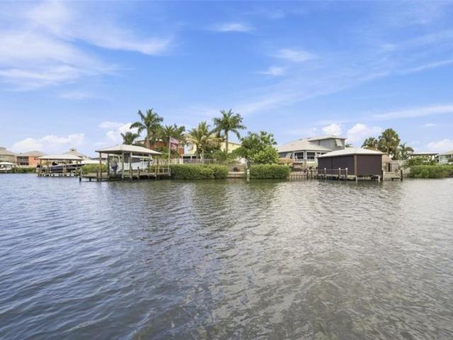 House for sale in Apollo Beach, Florida
