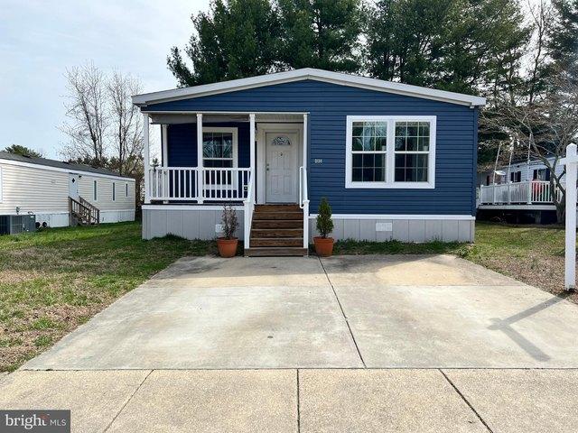 House for sale in Lothian, Maryland