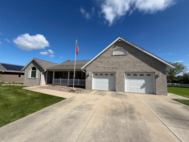 House for sale in Lena, Stephenson County
