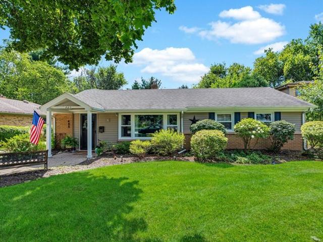 House for sale in Mchenry, Illinois
