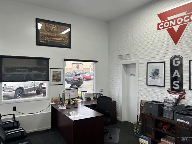 Commercial for sale in Oregonia