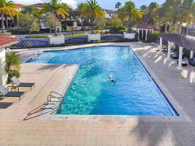 House for rent in Hollywood