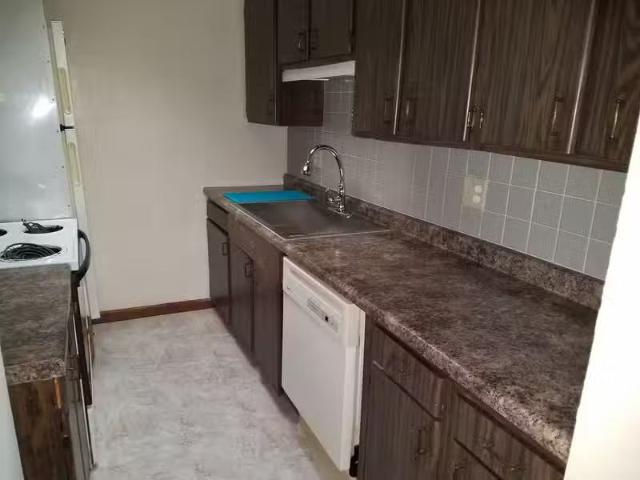 Condo for rent in Dayton
