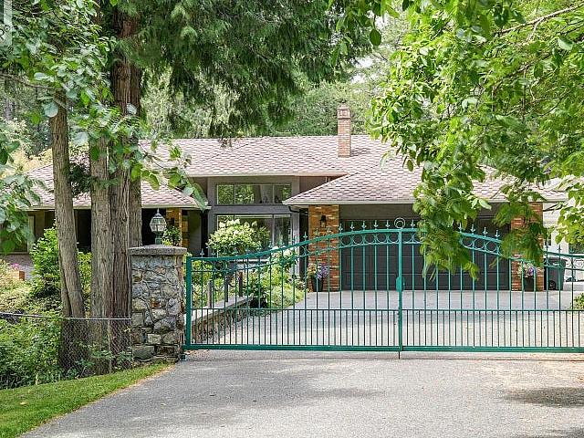 House for sale in Saanich, British Columbia