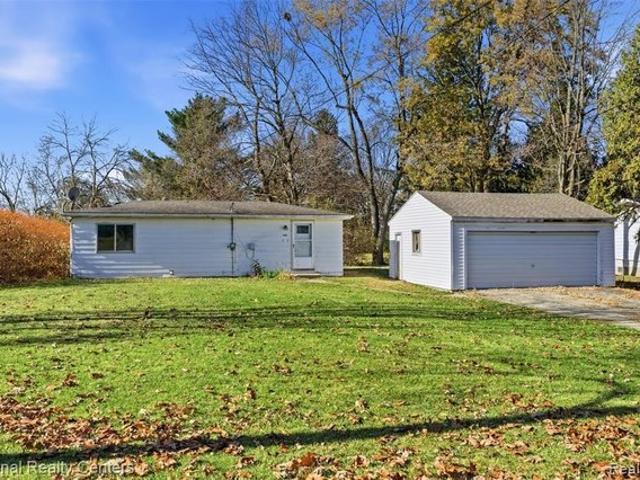 House for sale in Lake Orion, Michigan