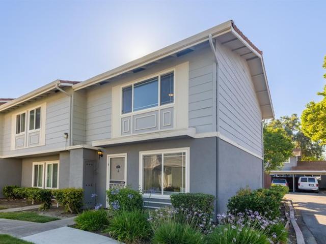 Townhouse for sale in Pleasanton, California