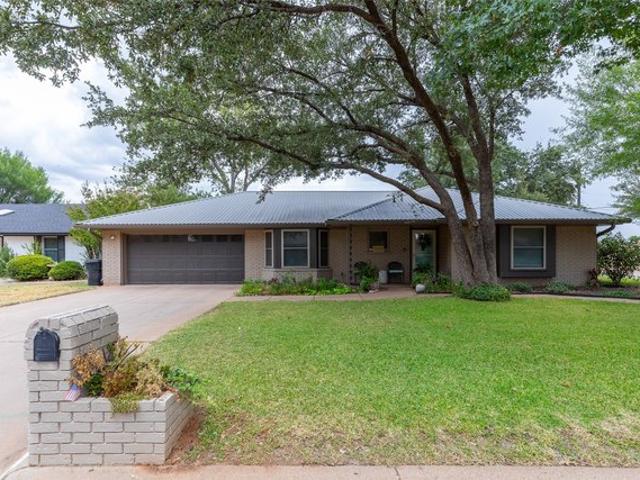 House for sale in Taylor, Texas