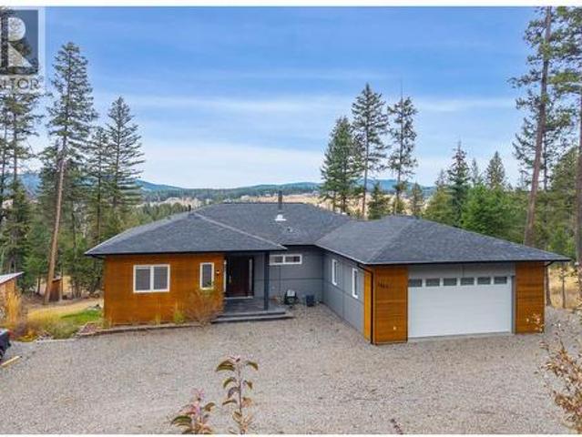 House for sale in 108 Mile Ranch, British Columbia