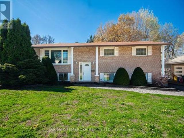 House for sale in Pembroke, Ontario