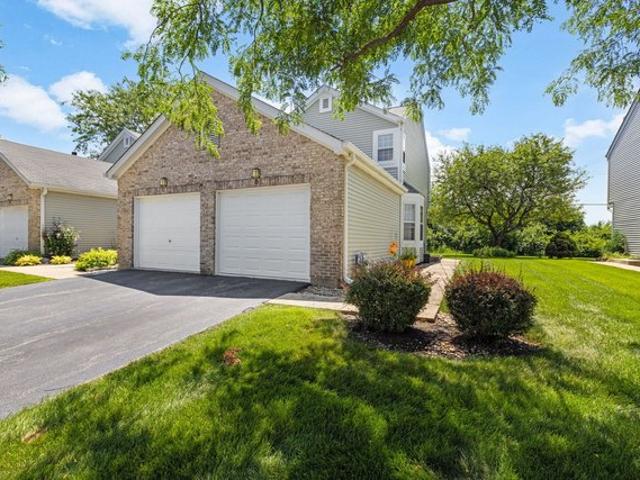 Townhouse for sale in Bartlett, Illinois