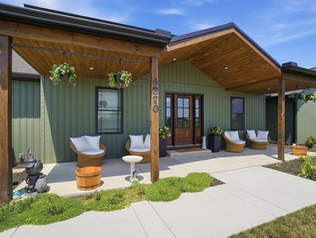 House for sale in Ashville, Ohio