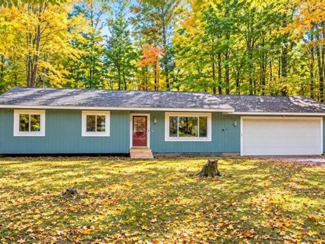 House for sale in Traverse City, Grand Traverse County