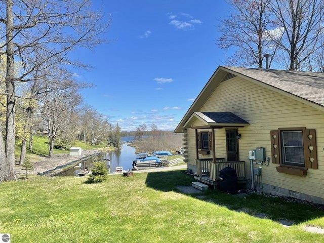 House for sale in Lupton, Michigan