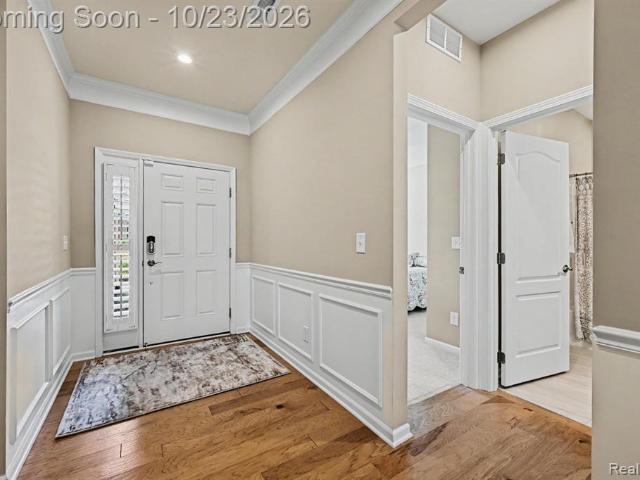 Condo for sale in Novi, Oakland County