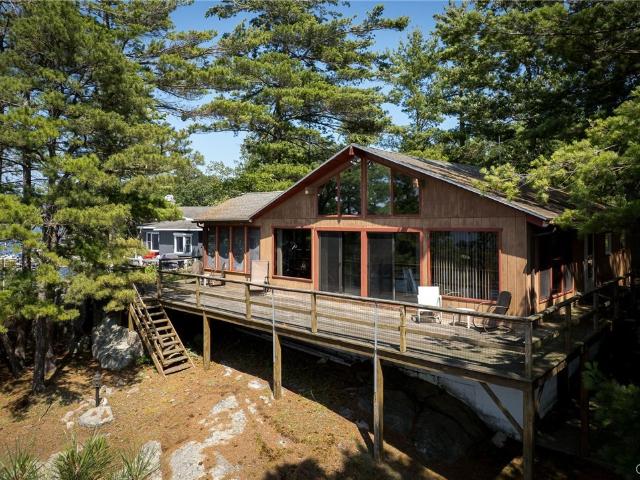 House for sale in Alexandria Bay, New York