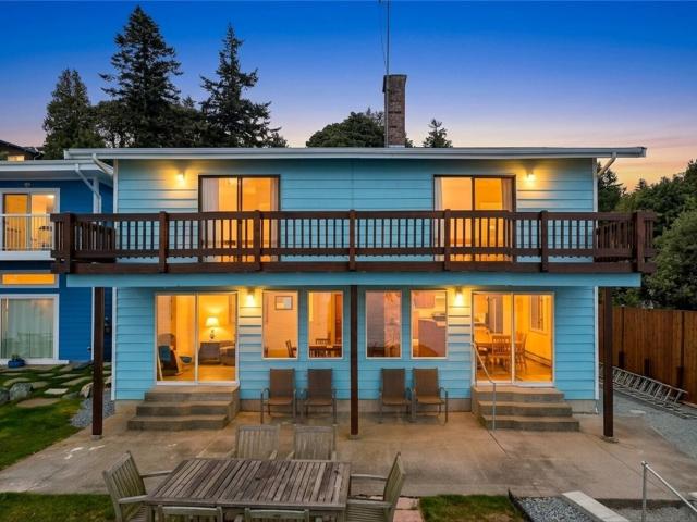 House for sale in Neptune Beach, Ferndale