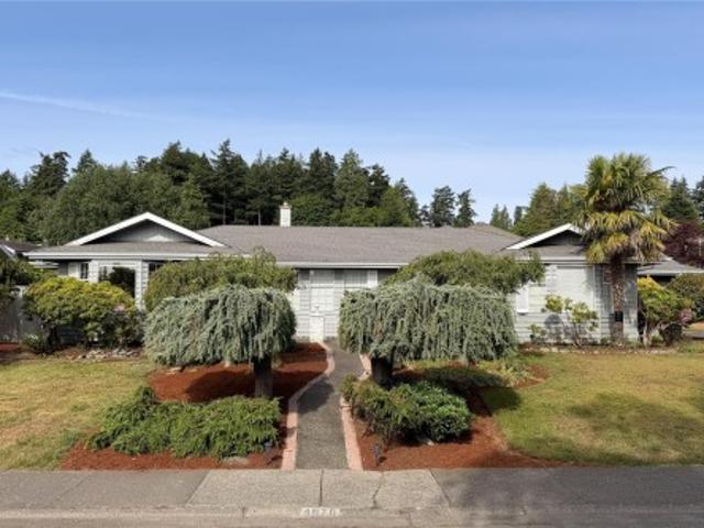 House for sale in Cordova Bay, Saanich