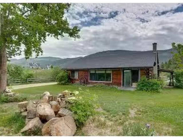 House for sale in Spallumcheen, British Columbia