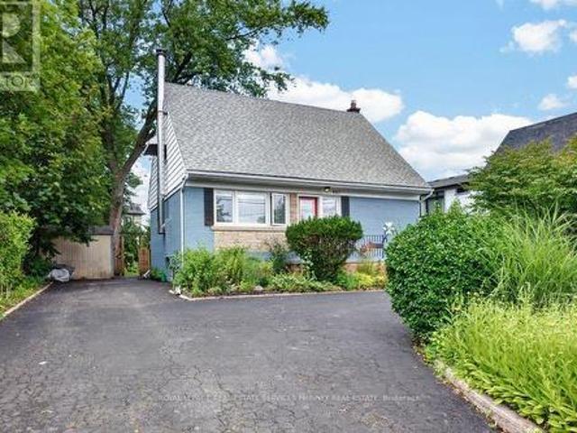 House for sale in Oakville, Ontario