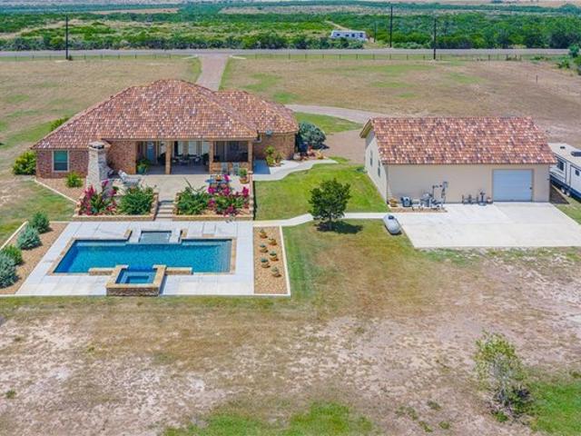 House for sale in Bee, Texas