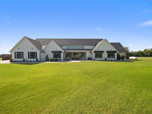House for sale in Hunt, Texas