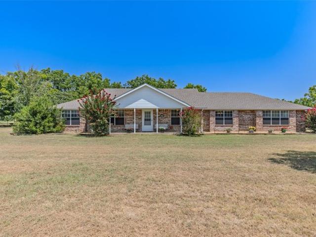 House for sale in Lone Oak, Hunt County