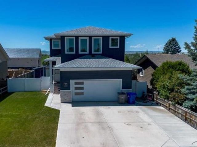 House for sale in Claresholm, Alberta
