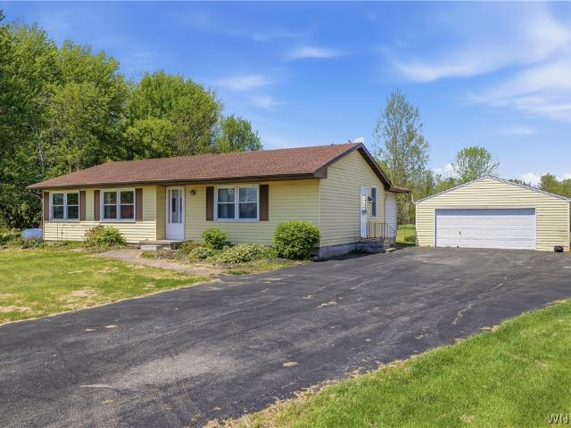 House for sale in Niagara, New York