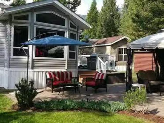 House for sale in Radium Hot Springs, British Columbia