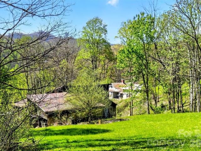 Land for sale in Bakersville, North Carolina