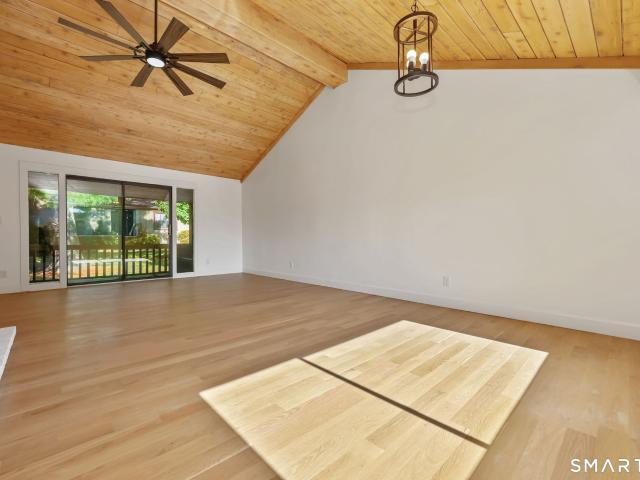 Condo for sale in Stratford, Connecticut