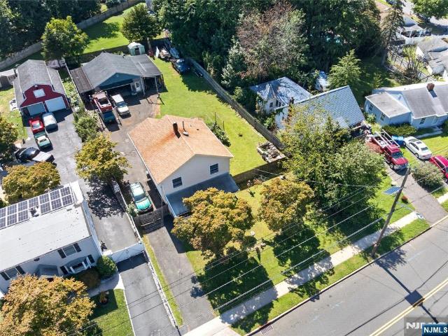 House for sale in Middlesex, Middlesex County