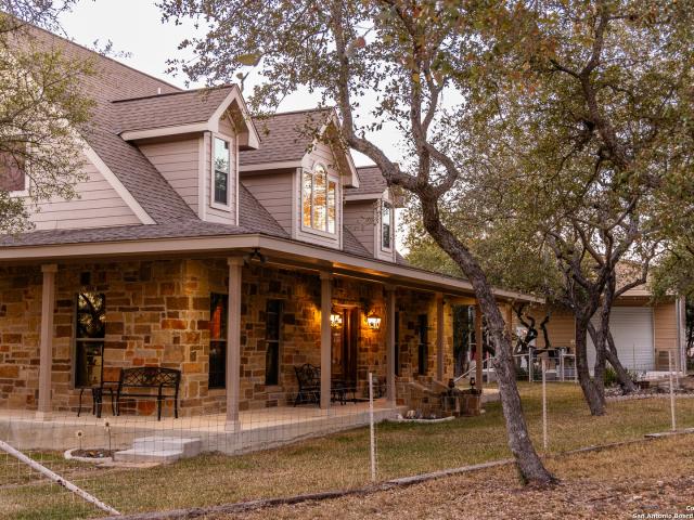 House for sale in Pipe Creek, Texas