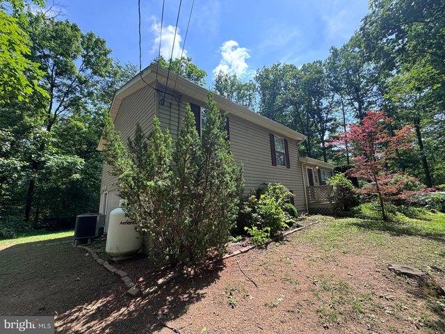 House for sale in Bunker Hill, West Virginia