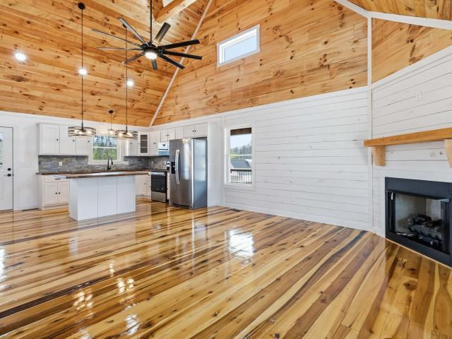 House for sale in Jamestown, Kentucky
