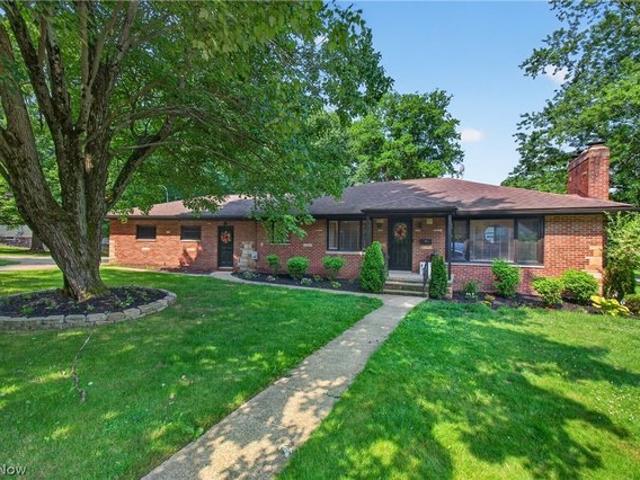 House for sale in Summit, Ohio
