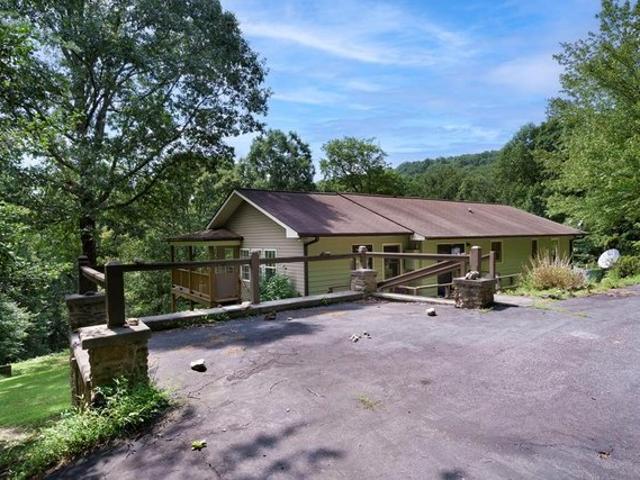 House for sale in Hayesville, North Carolina