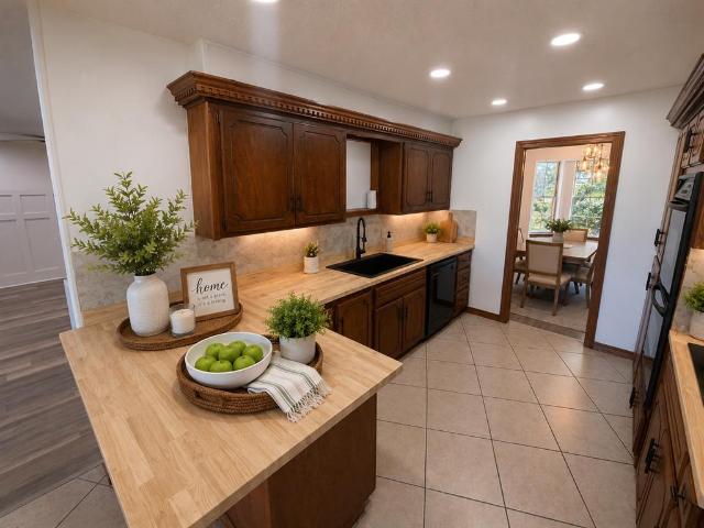 House for sale in Neal, Earlsboro