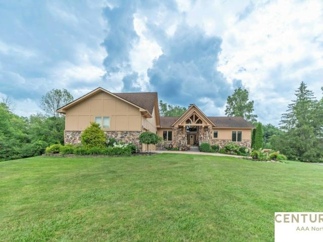 House for sale in Columbiaville