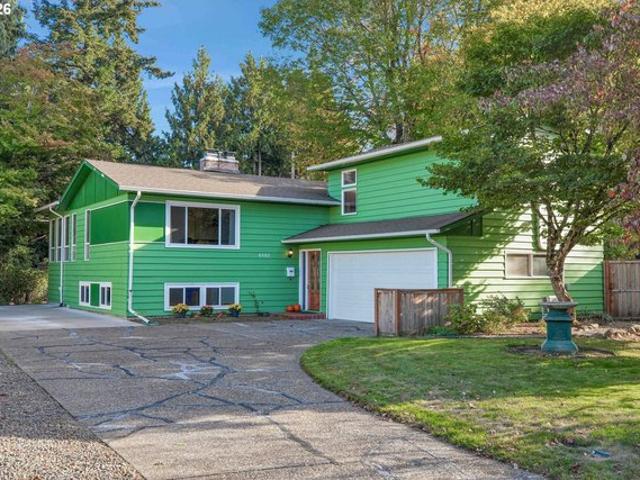House for sale in Lewelling, Milwaukie