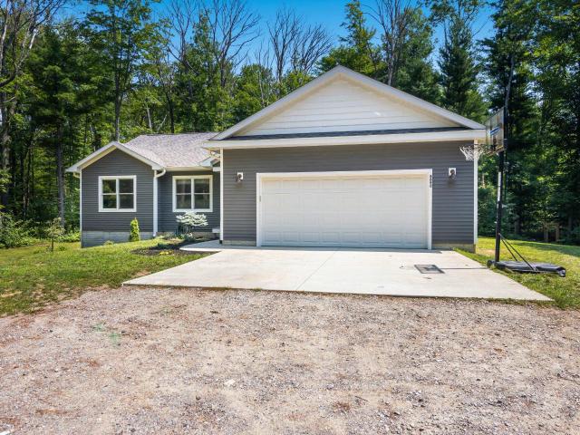 House for sale in Green Lake, Michigan