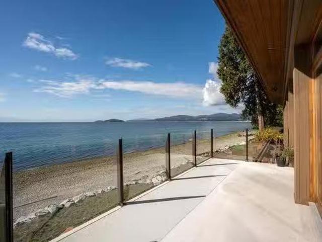 House for sale in Sechelt, British Columbia