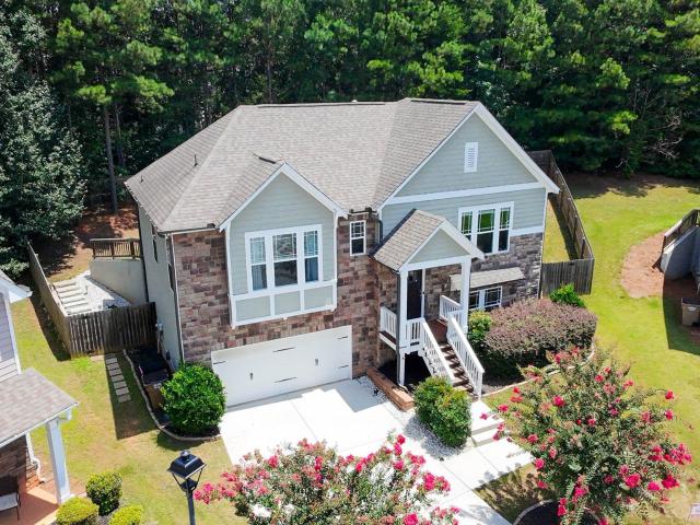 House for sale in Flowery Branch, Georgia