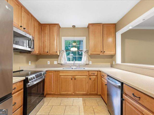 House for sale in Wesleyan Woods, Macon