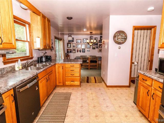 House for sale in Columbiaville