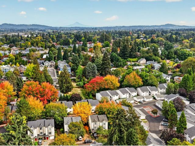 House for sale in Shallowbrook, Beaverton