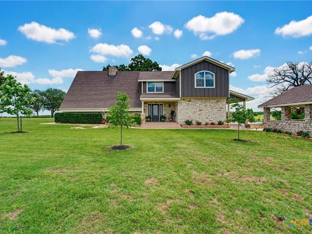 House for sale in Milam, Texas