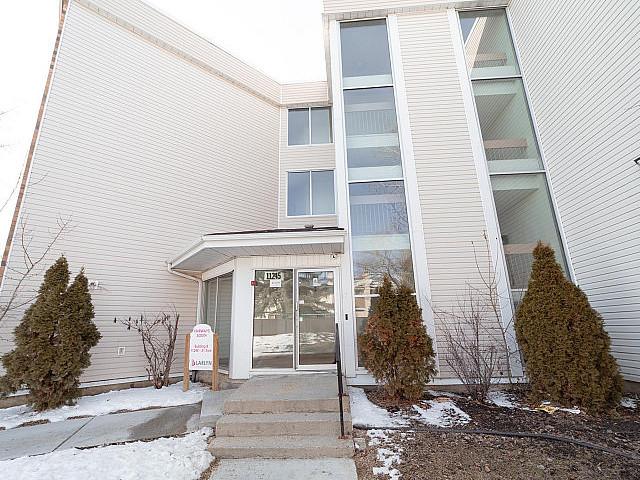 Condo for sale in Wedgewood, Alberta